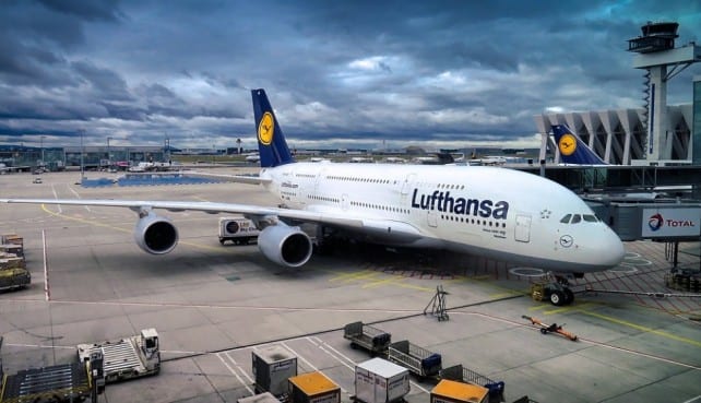 A Lufthansa a járatai 90 százalékát volt kénytelen törölnit