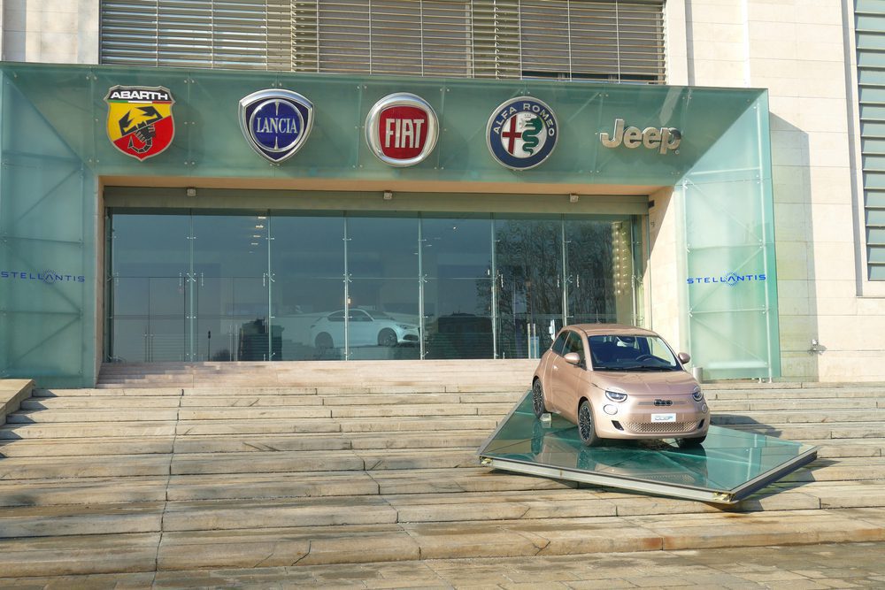 A Stellantis csökkenti az elektromos Fiat 500-as gyártását