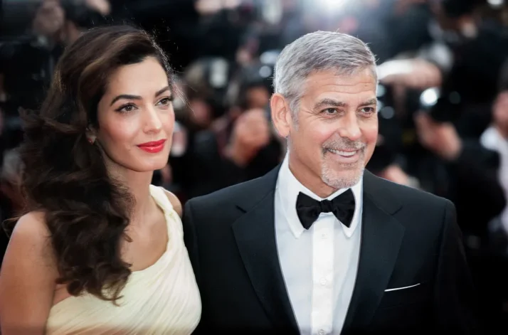 A világhíres színészpár fraciásította magát – Már állampolgárságot is kaptak