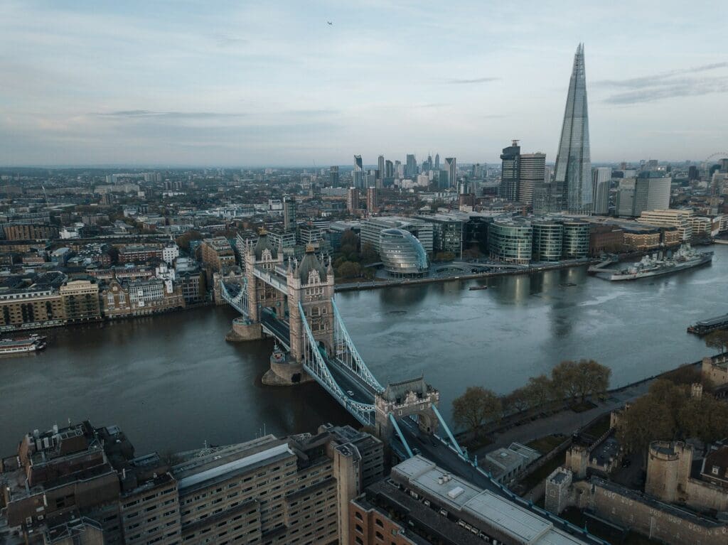 Vajon mi történt a briteknél? – Megtorpant a gazdaság, gyenge adat érkezett