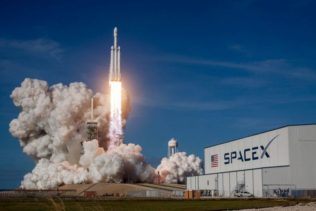 Sikeres 13. tesztrepülés – Fél világot átszelő próbaút után landolt a SpaceX óriása